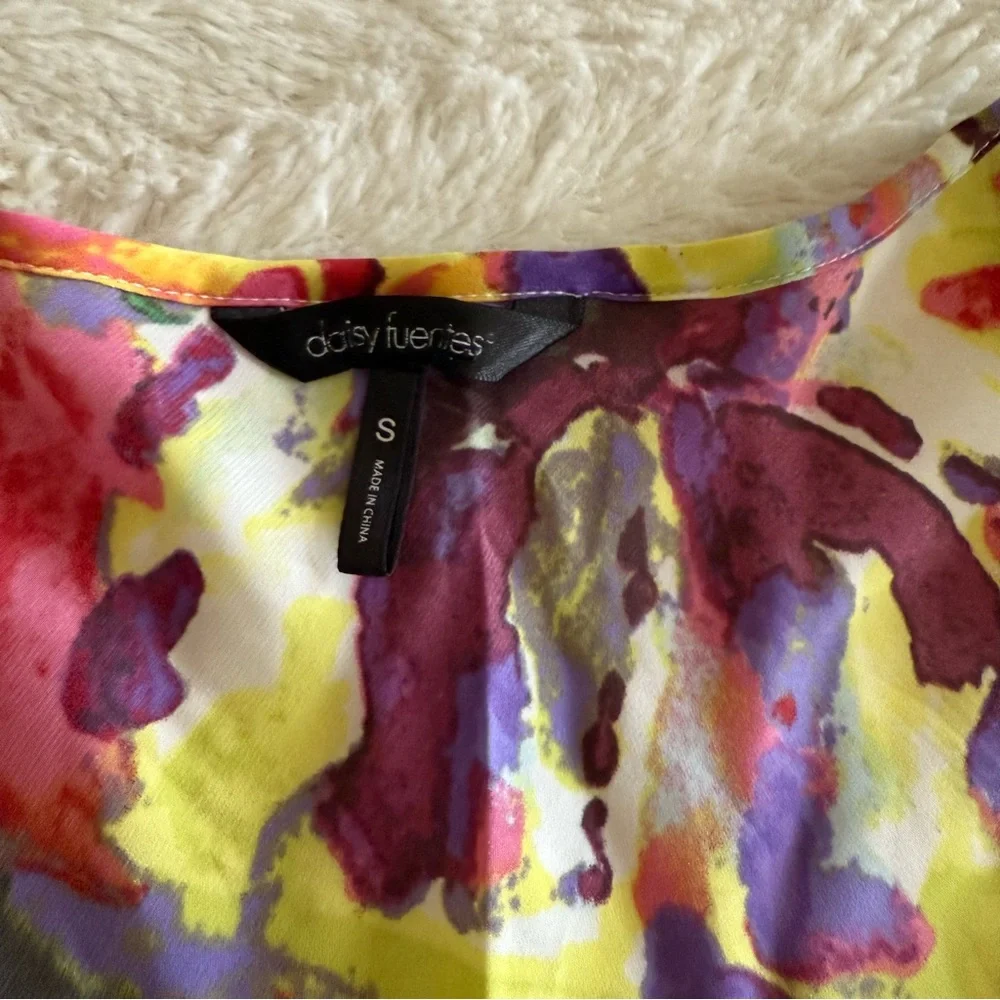 Daisy Fuentes Colorful Sleeveless Floral Top - Picture 4 of 6